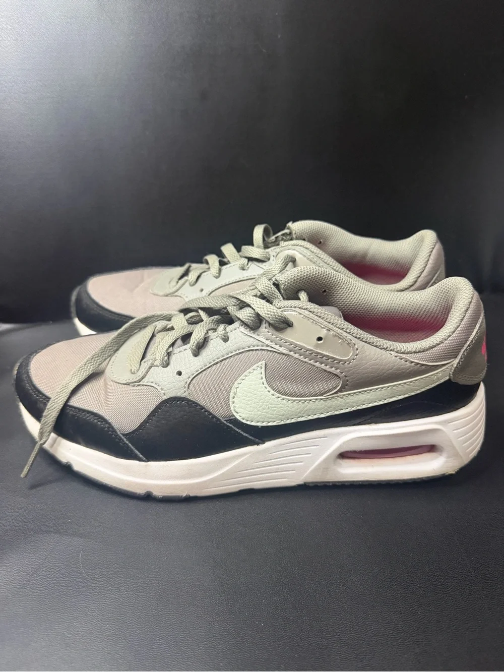 Nike Air Max SC Grey and Pink Sneakers